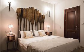 Oriella Hotel